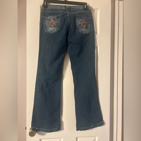 Style Embroidered straight Leg Boot cut Jeans Denim Rooster Floral size 4 - Picture 7 of 7